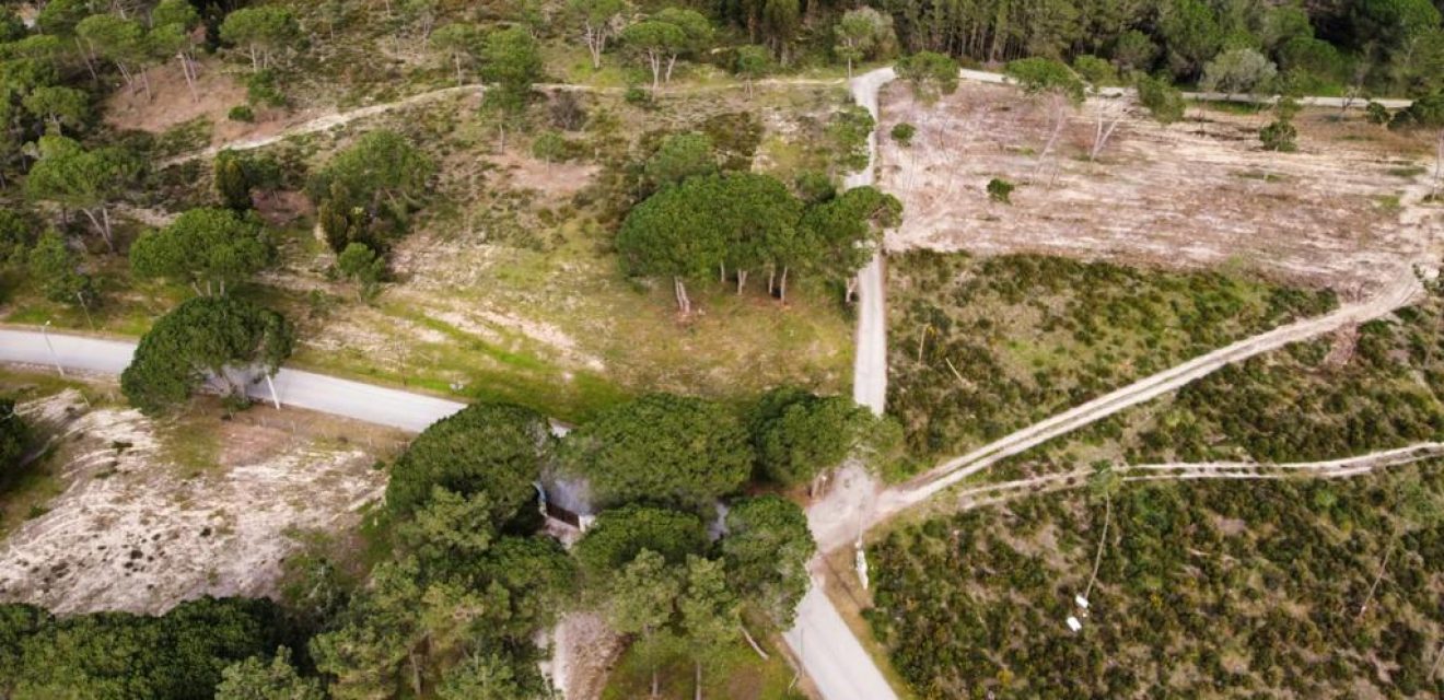Terreno em Sesimbra para construção de condomínio residencial.